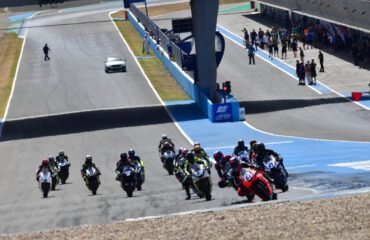 La Yamaha R1&R6 Cup aterrizan en Jerez con gran participación